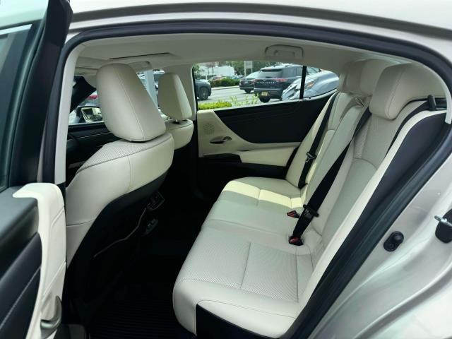 used 2022 Lexus ES 350 car, priced at $37,000
