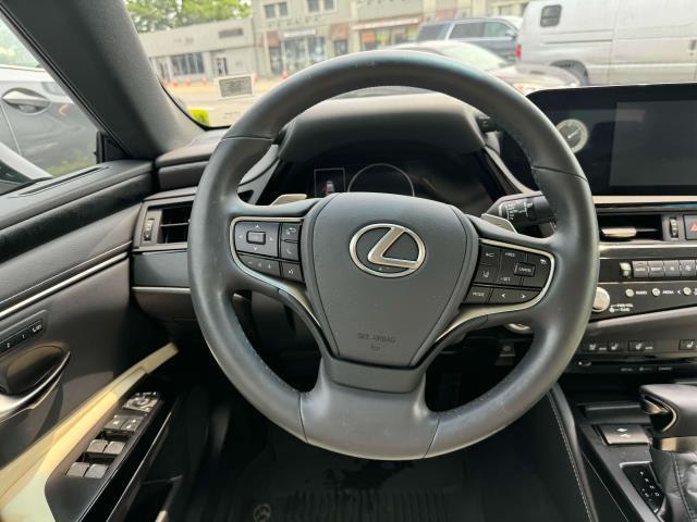 used 2022 Lexus ES 350 car, priced at $37,000