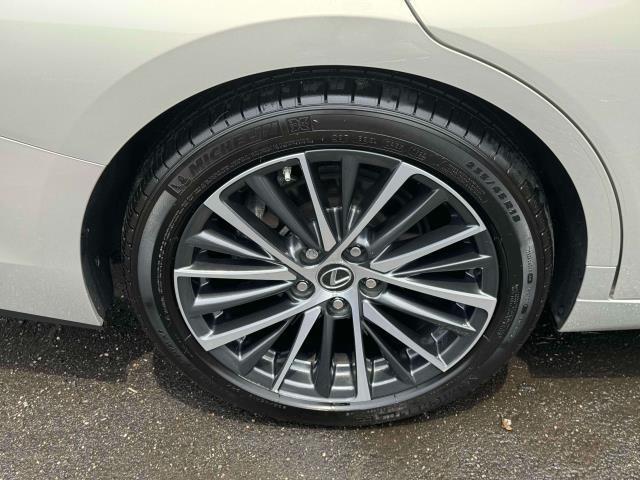 used 2022 Lexus ES 350 car, priced at $37,000