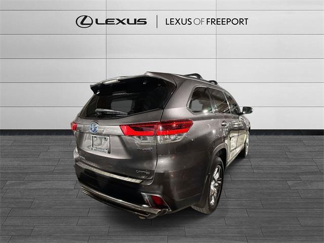 used 2017 Toyota Highlander Hybrid car, priced at $26,500