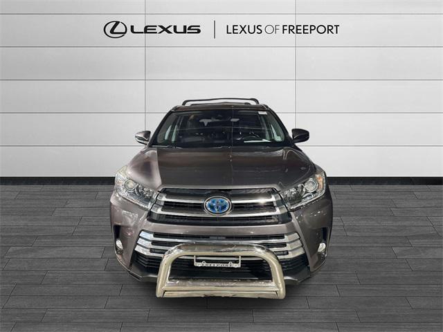 used 2017 Toyota Highlander Hybrid car, priced at $26,500