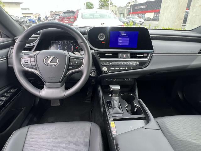 used 2024 Lexus ES 350 car, priced at $40,000