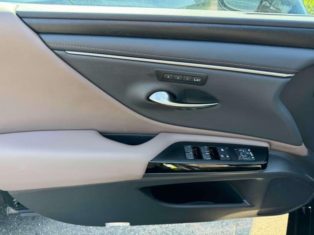 used 2022 Lexus ES 350 car, priced at $37,500