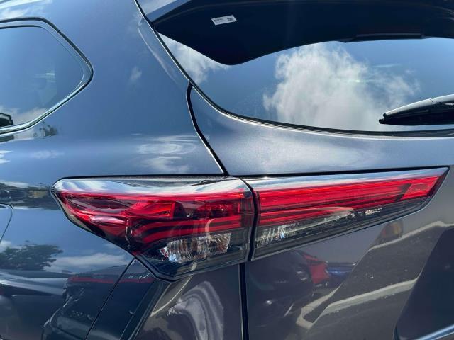 used 2022 Toyota Highlander car, priced at $35,000