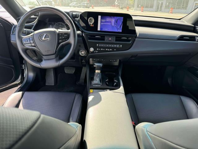 used 2024 Lexus ES 350 car, priced at $39,000