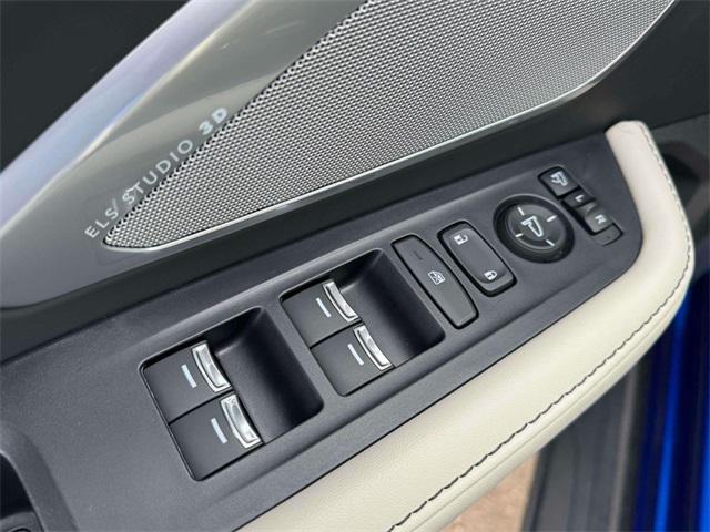 used 2024 Acura RDX car, priced at $44,500