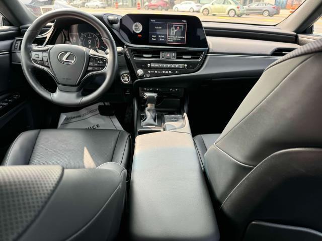 used 2022 Lexus ES 350 car, priced at $34,000