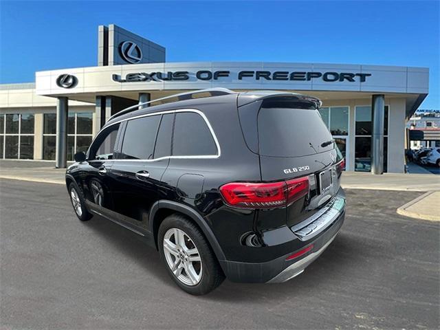 used 2022 Mercedes-Benz GLB 250 car, priced at $31,500