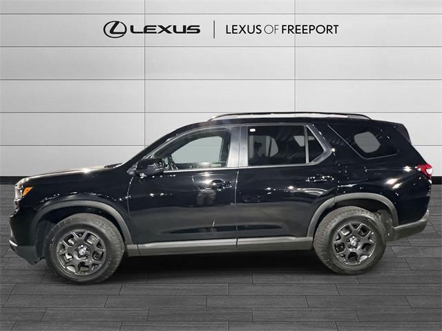 used 2025 Honda Pilot car, priced at $46,000