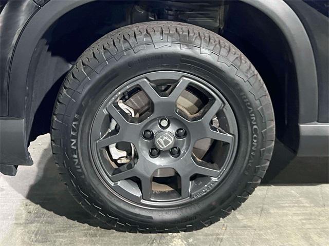 used 2025 Honda Pilot car, priced at $46,000