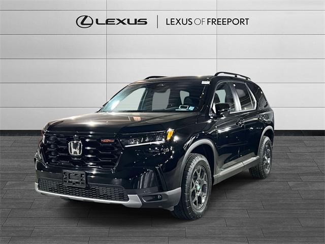 used 2025 Honda Pilot car, priced at $46,000