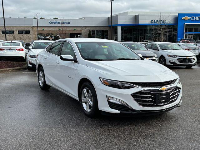 new 2025 Chevrolet Malibu car, priced at $25,740