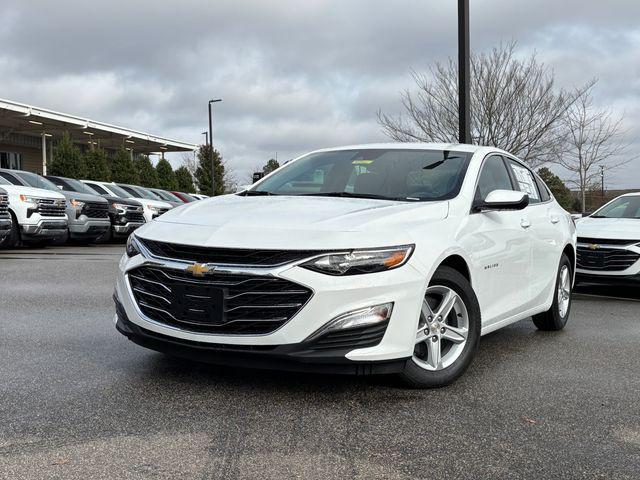 new 2025 Chevrolet Malibu car, priced at $25,740