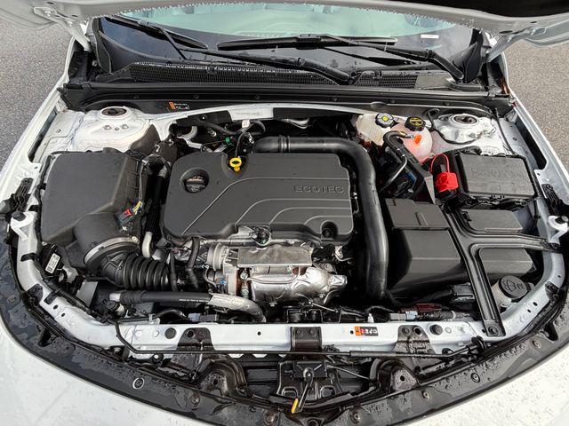 new 2025 Chevrolet Malibu car, priced at $25,740