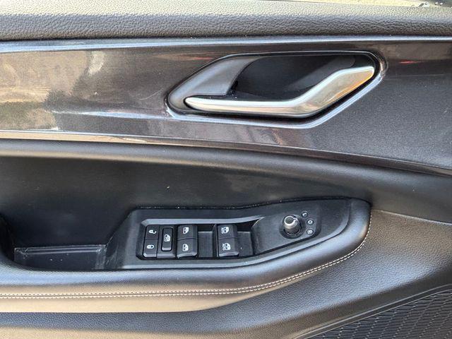 used 2023 Jeep Grand Cherokee car, priced at $27,400