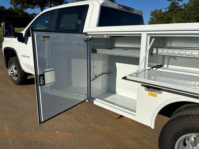 new 2024 Chevrolet Silverado 3500 car, priced at $69,696