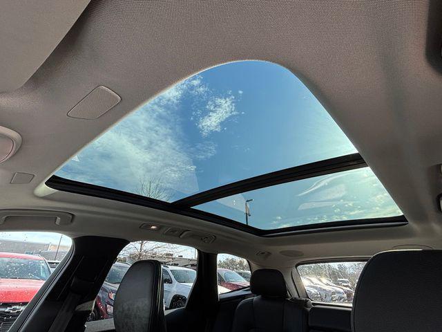used 2023 Volvo XC60 car, priced at $34,500
