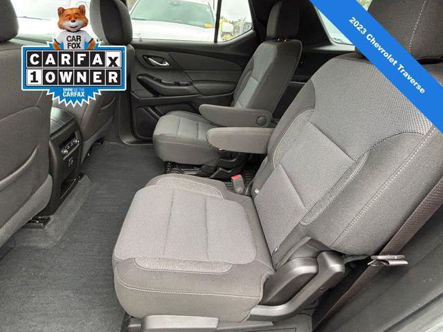 used 2023 Chevrolet Traverse car, priced at $32,300