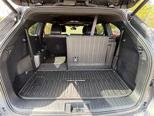 used 2023 Toyota Highlander car, priced at $40,500
