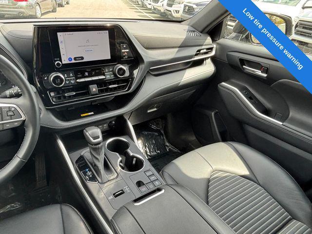 used 2023 Toyota Highlander car, priced at $40,500