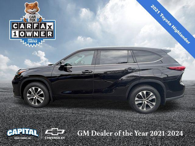 used 2021 Toyota Highlander car, priced at $32,500