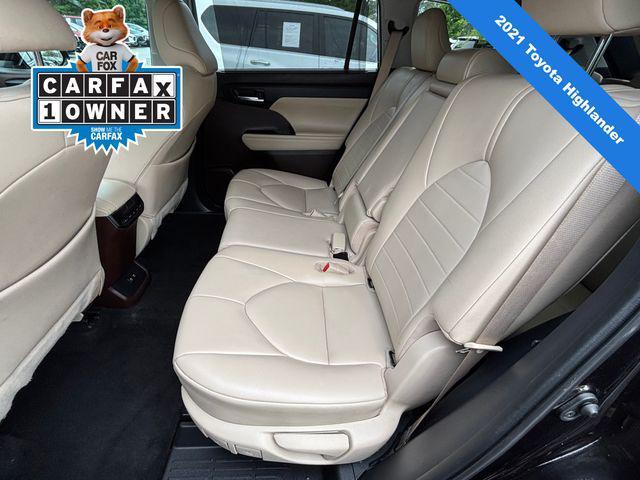 used 2021 Toyota Highlander car, priced at $32,500
