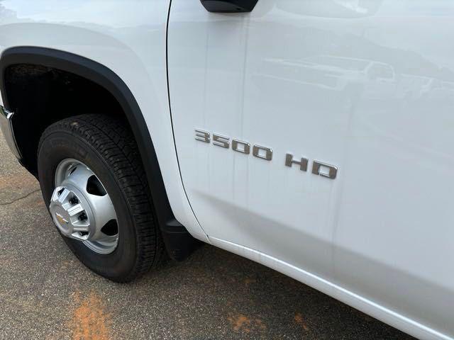 new 2024 Chevrolet Silverado 3500 car, priced at $74,104