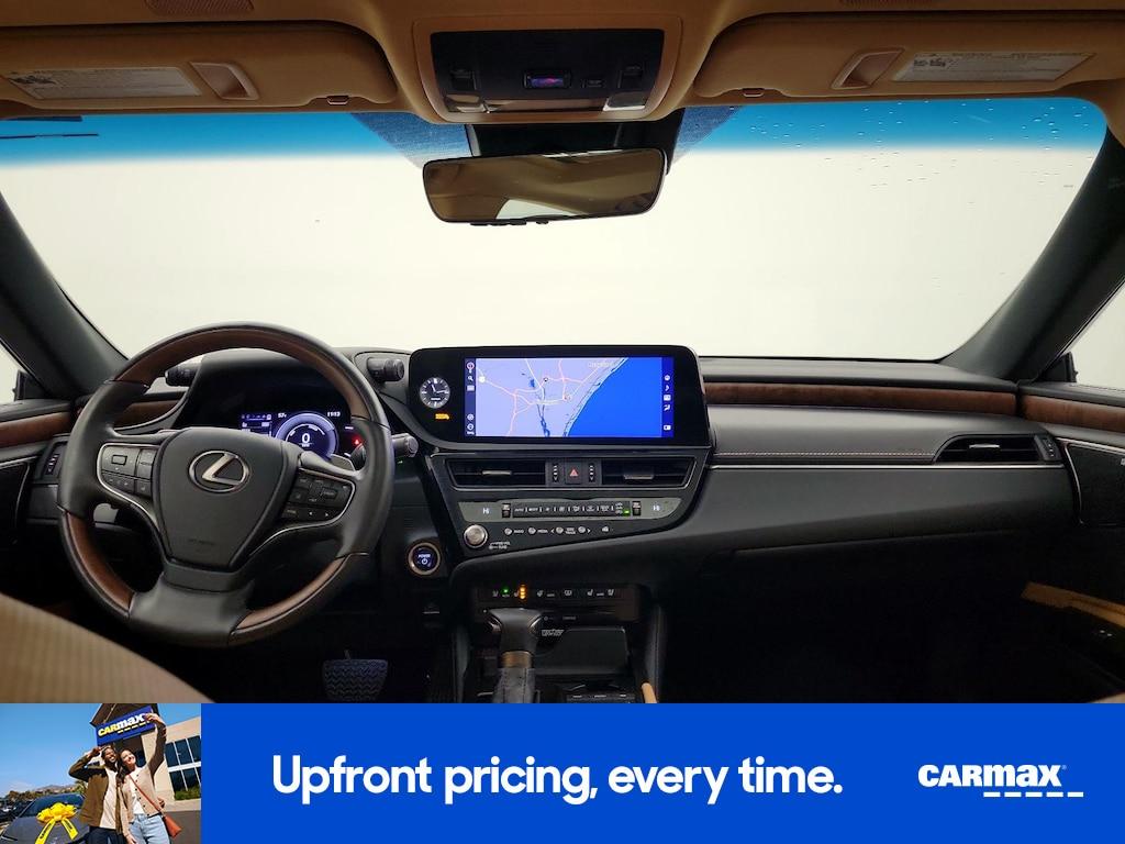 used 2022 Lexus ES 300h car, priced at $41,998