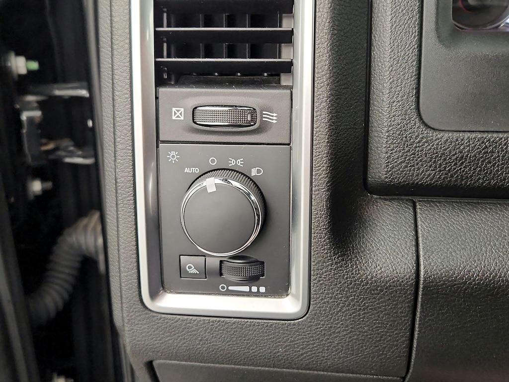 used 2022 Ram 1500 Classic car, priced at $31,998