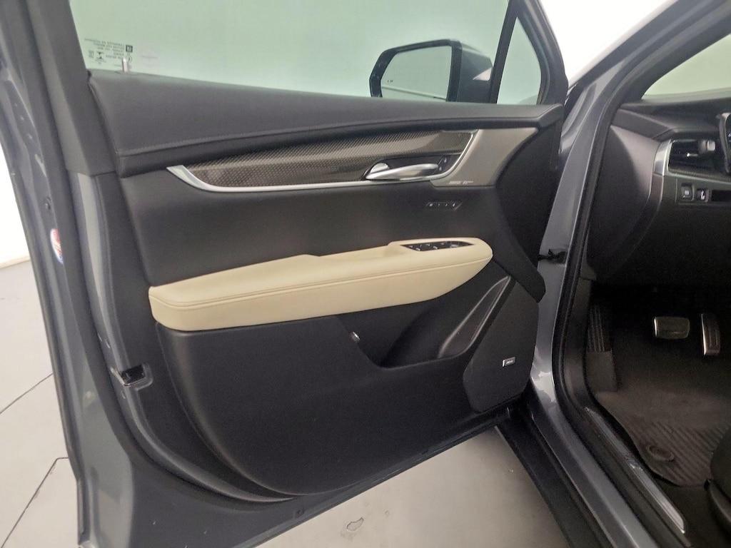 used 2021 Cadillac XT5 car, priced at $28,998