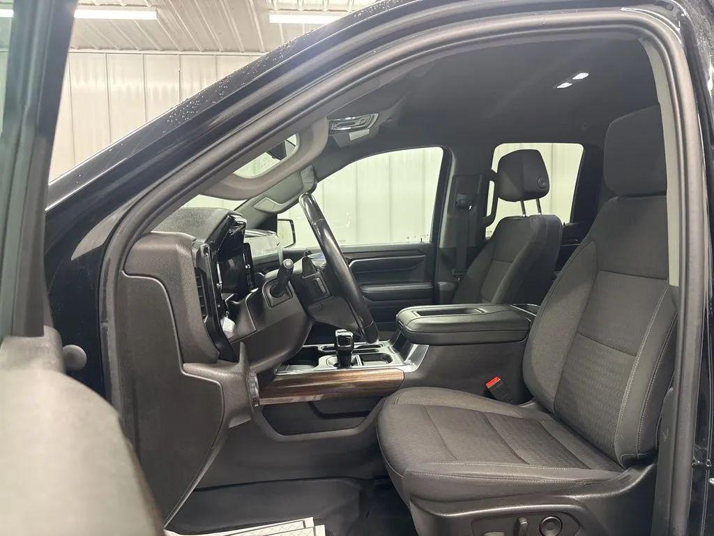 used 2022 Chevrolet Silverado 1500 car, priced at $41,995