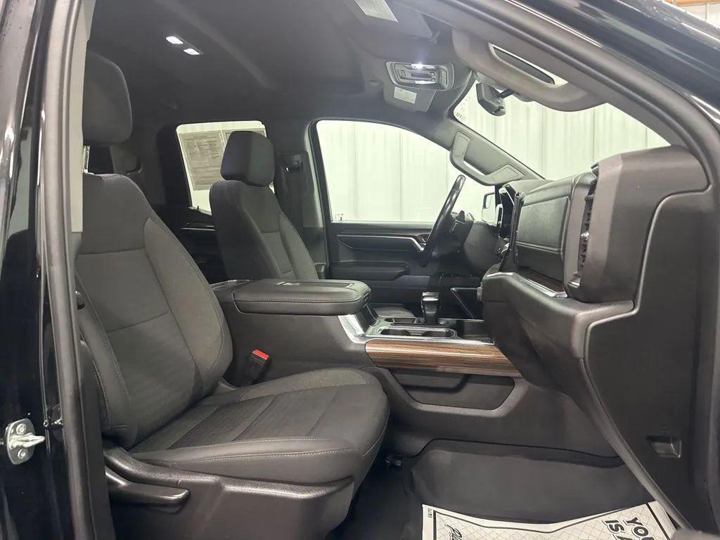 used 2022 Chevrolet Silverado 1500 car, priced at $41,995