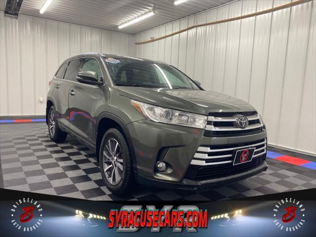 used 2018 Toyota Highlander car, priced at $24,995