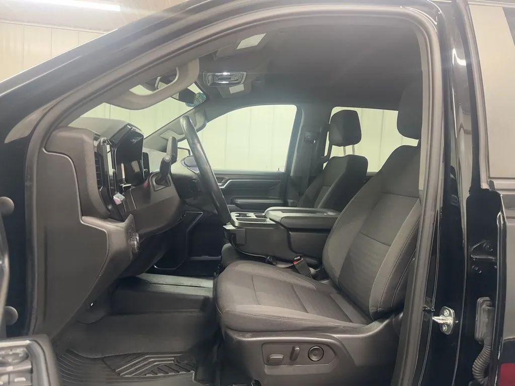 used 2022 Chevrolet Silverado 1500 car, priced at $38,391