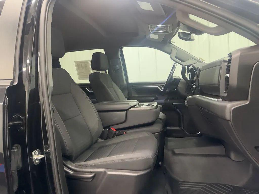 used 2022 Chevrolet Silverado 1500 car, priced at $38,391