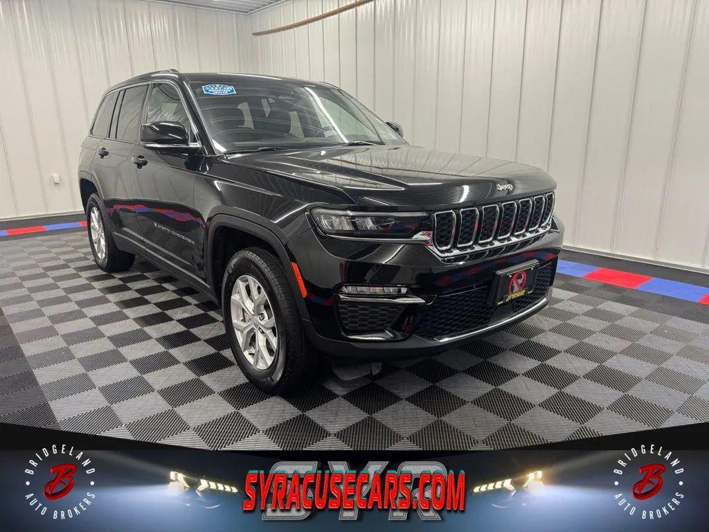 used 2024 Jeep Grand Cherokee car, priced at $28,995