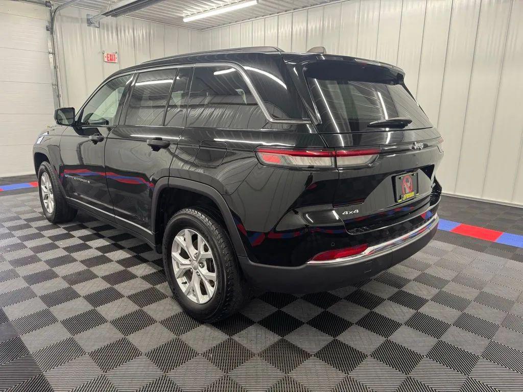 used 2024 Jeep Grand Cherokee car, priced at $28,995