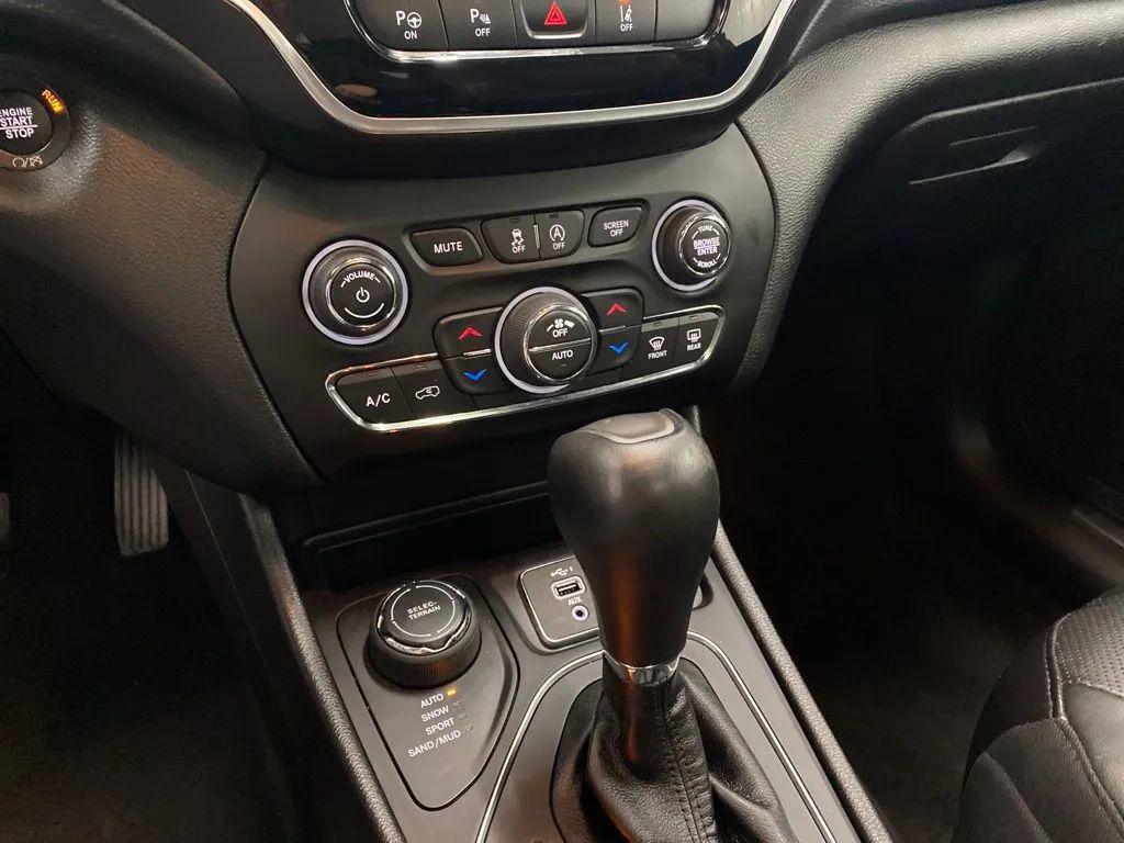 used 2021 Jeep Cherokee car, priced at $22,555