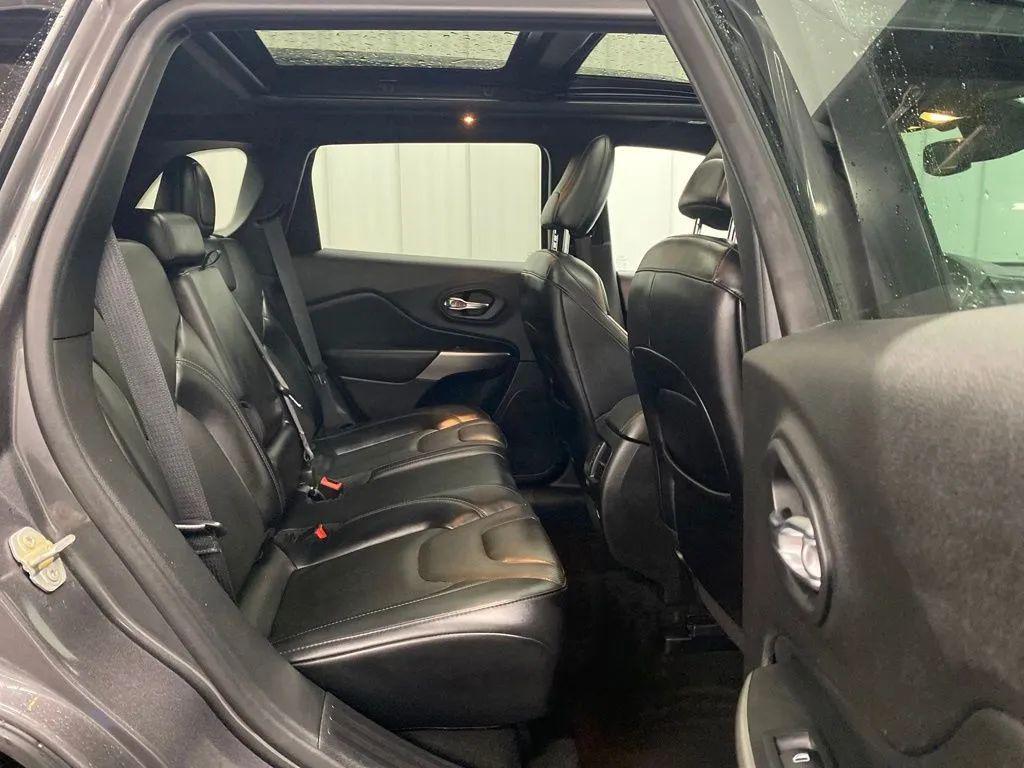 used 2021 Jeep Cherokee car, priced at $22,555