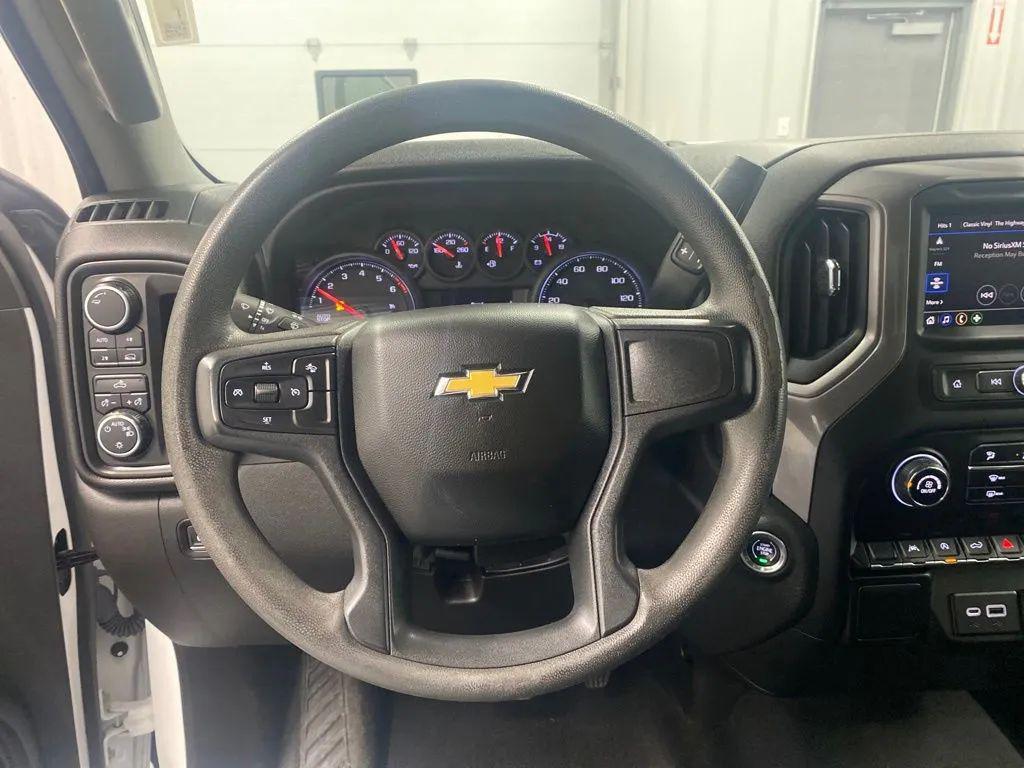 used 2022 Chevrolet Silverado 1500 car, priced at $31,999