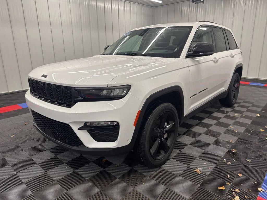used 2023 Jeep Grand Cherokee car, priced at $30,755