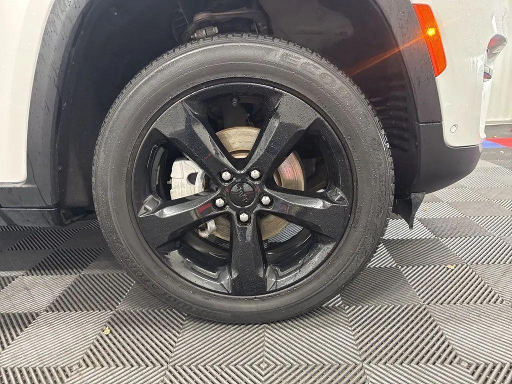 used 2023 Jeep Grand Cherokee car, priced at $30,755