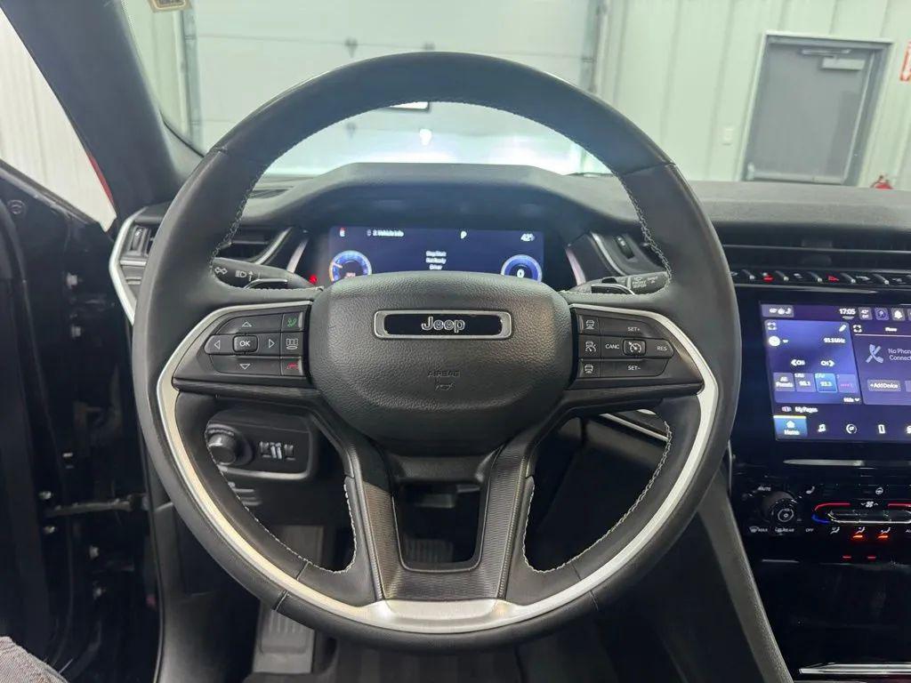 used 2023 Jeep Grand Cherokee car, priced at $31,995