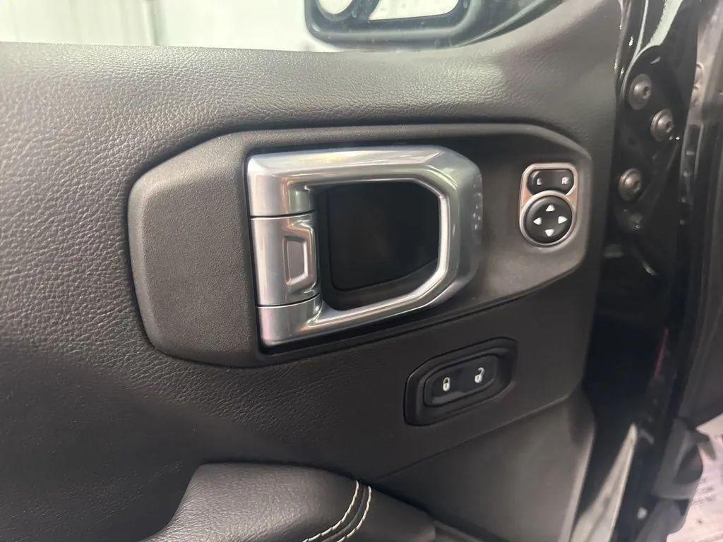 used 2021 Jeep Wrangler Unlimited car, priced at $33,444