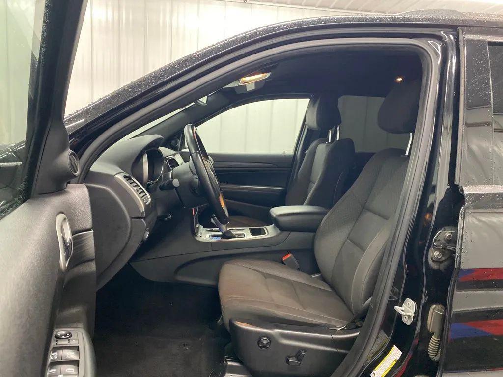 used 2019 Jeep Grand Cherokee car, priced at $19,995