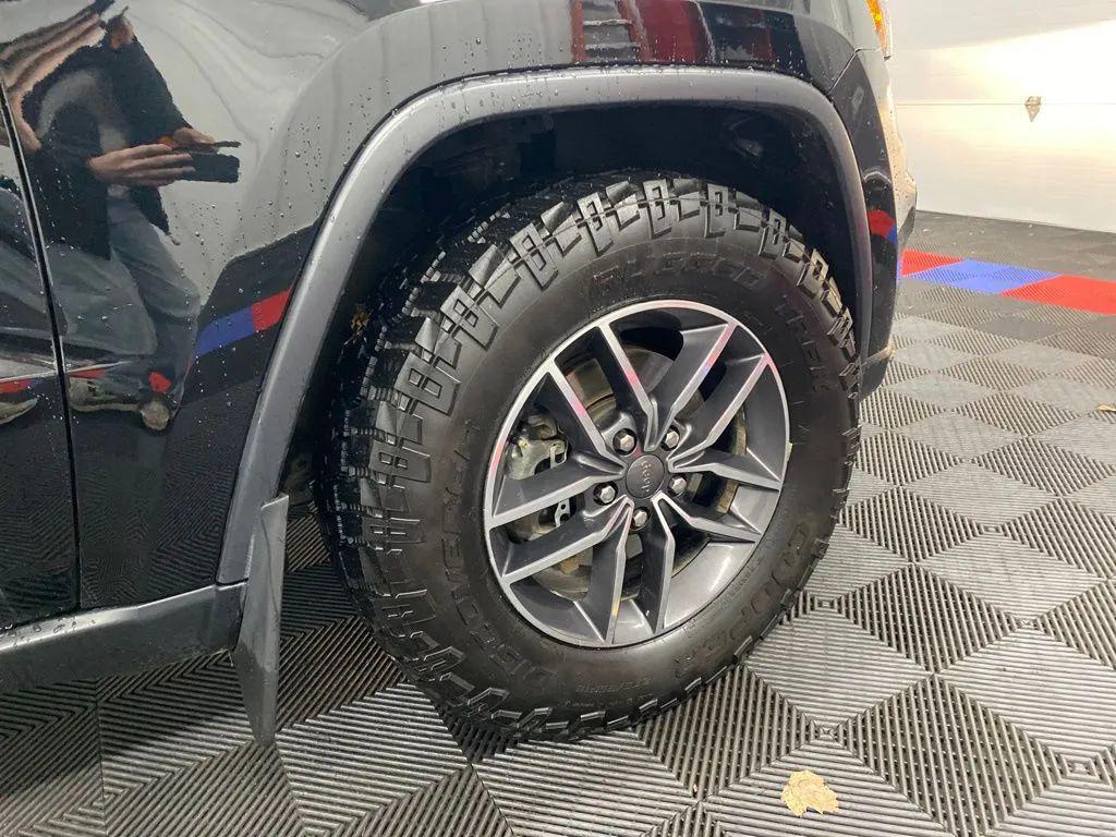 used 2019 Jeep Grand Cherokee car, priced at $19,995