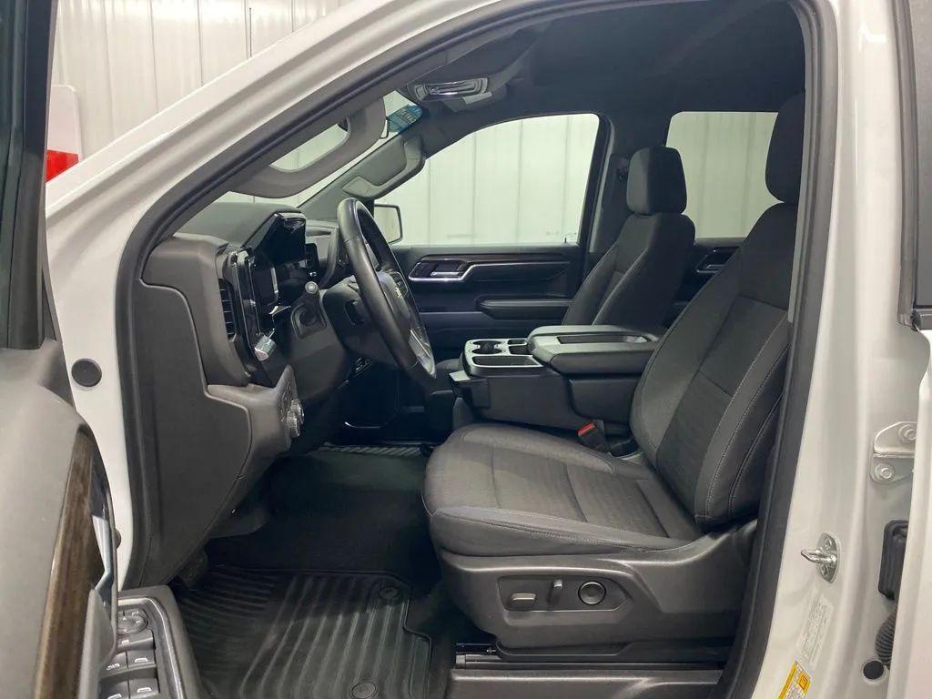 used 2025 Chevrolet Silverado 1500 car, priced at $44,777