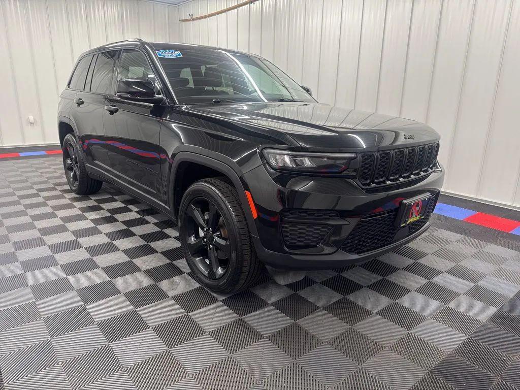 used 2023 Jeep Grand Cherokee car, priced at $29,358