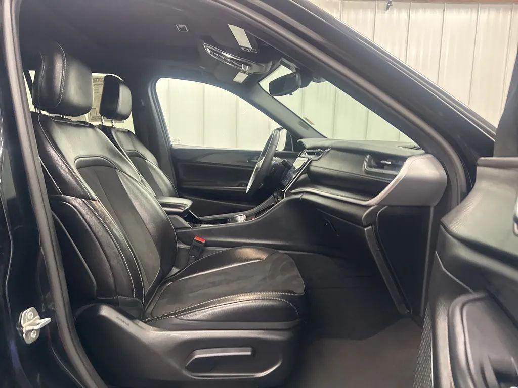 used 2023 Jeep Grand Cherokee car, priced at $29,358