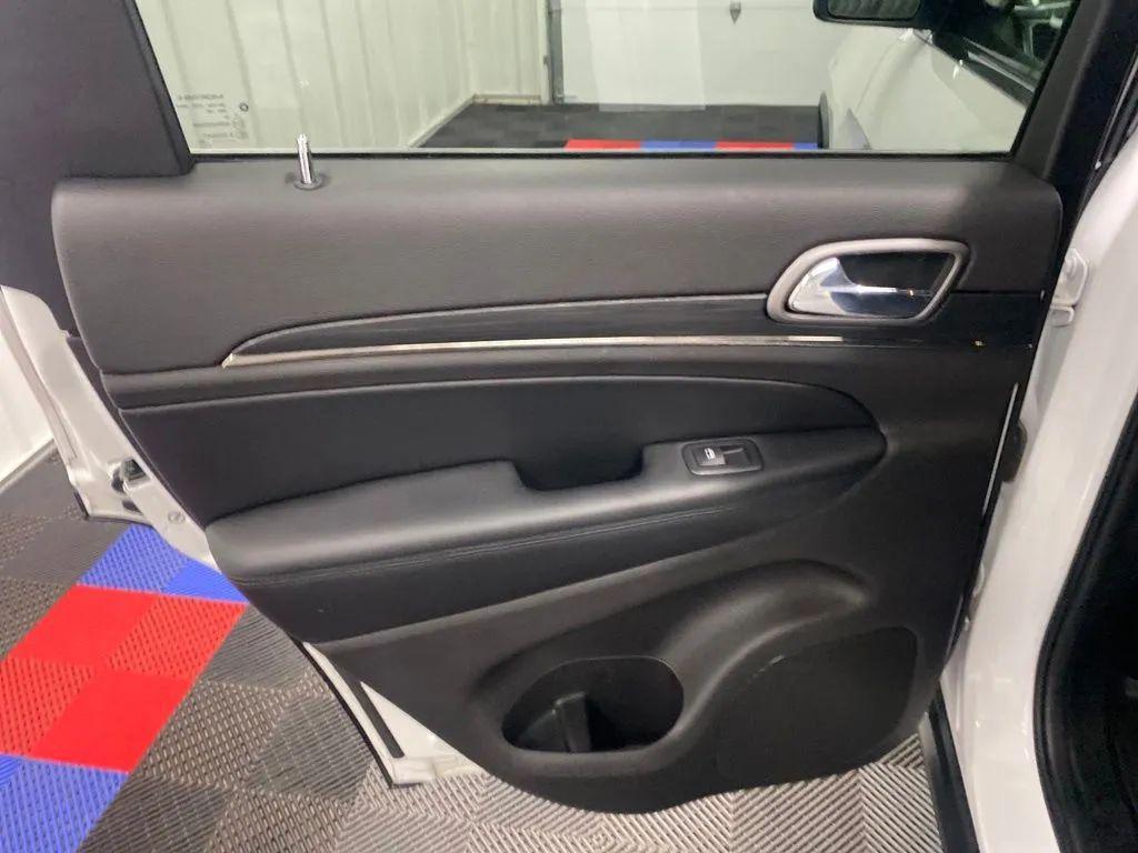 used 2020 Jeep Grand Cherokee car, priced at $20,999